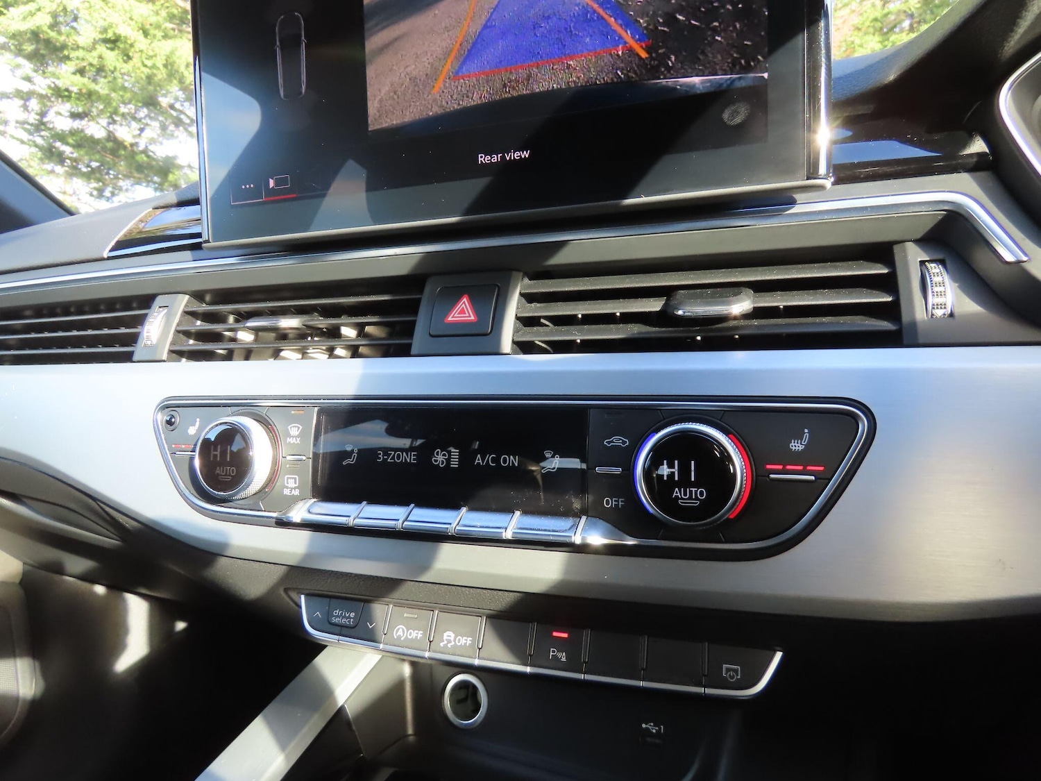 Used Audi A4 2021 for sale - 76619947: Photo 13