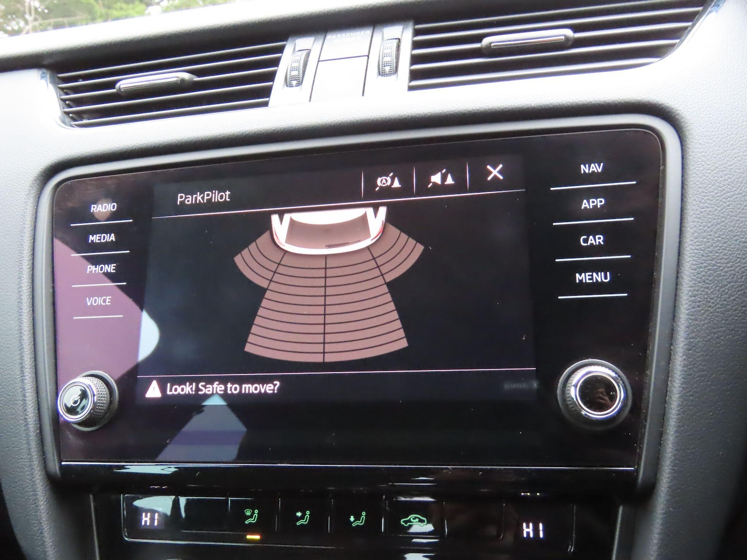 Used Skoda Octavia 2017 for sale - 77882390: Photo 11