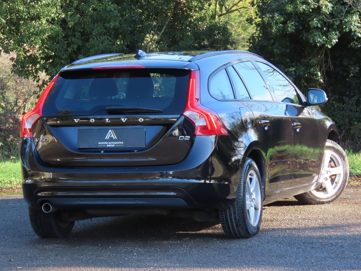 Used Volvo V60 2017 for sale - 77440015: Photo 4