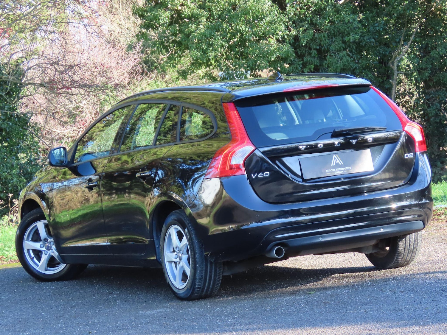 Used Volvo V60 2017 for sale - 77440015: Photo 6