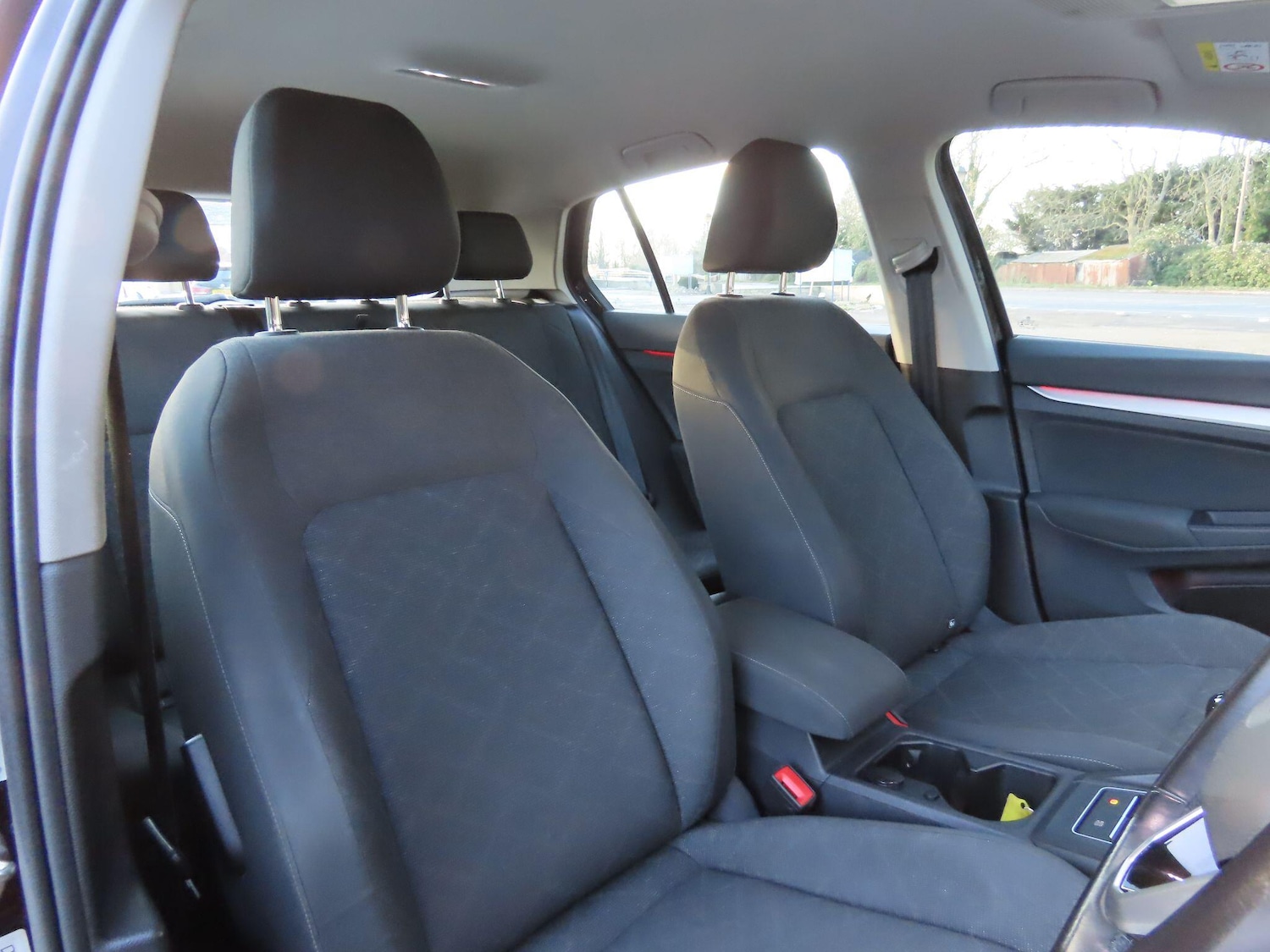 Used Volkswagen Golf 2020 for sale - 77109520: Photo 8