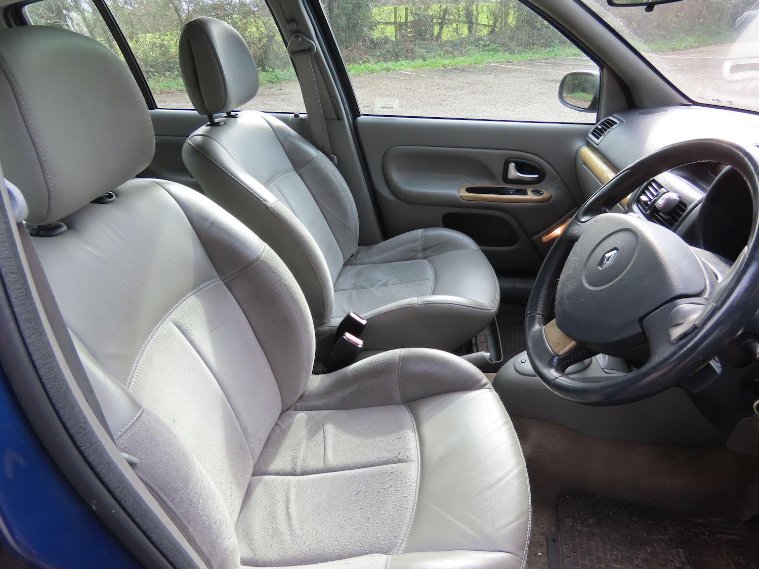 Used Renault Clio 2002 for sale - 77684204: Photo 11