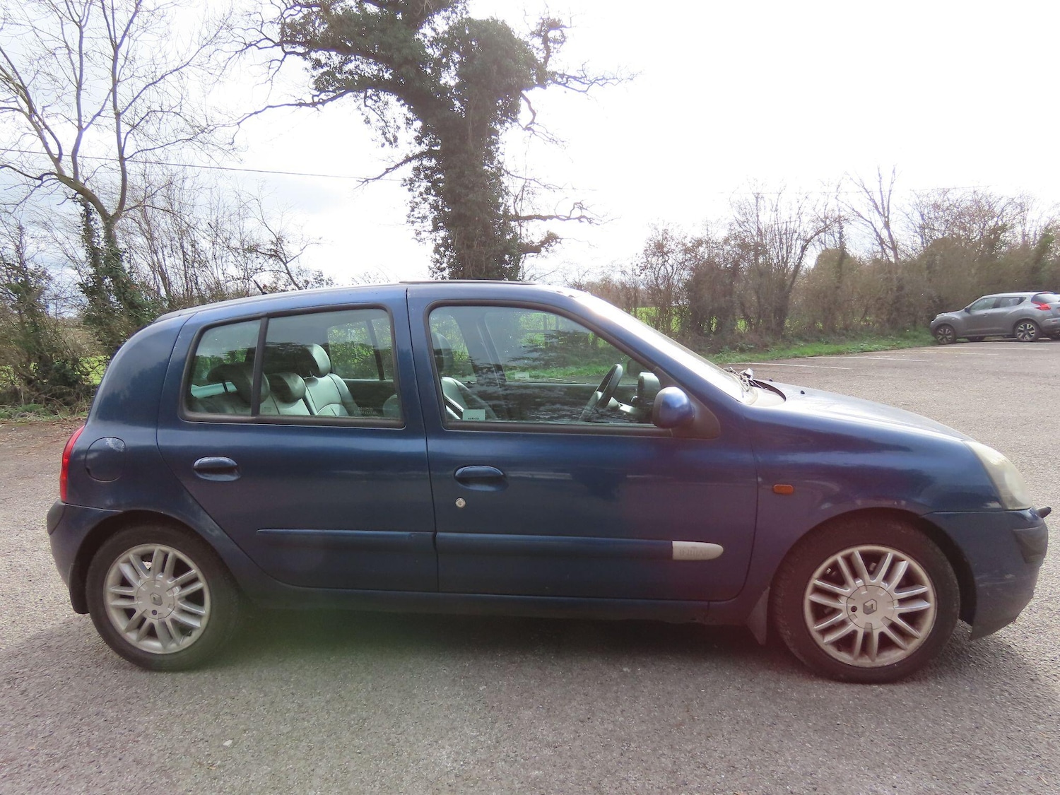 Used Renault Clio 2002 for sale - 77684204: Photo 5