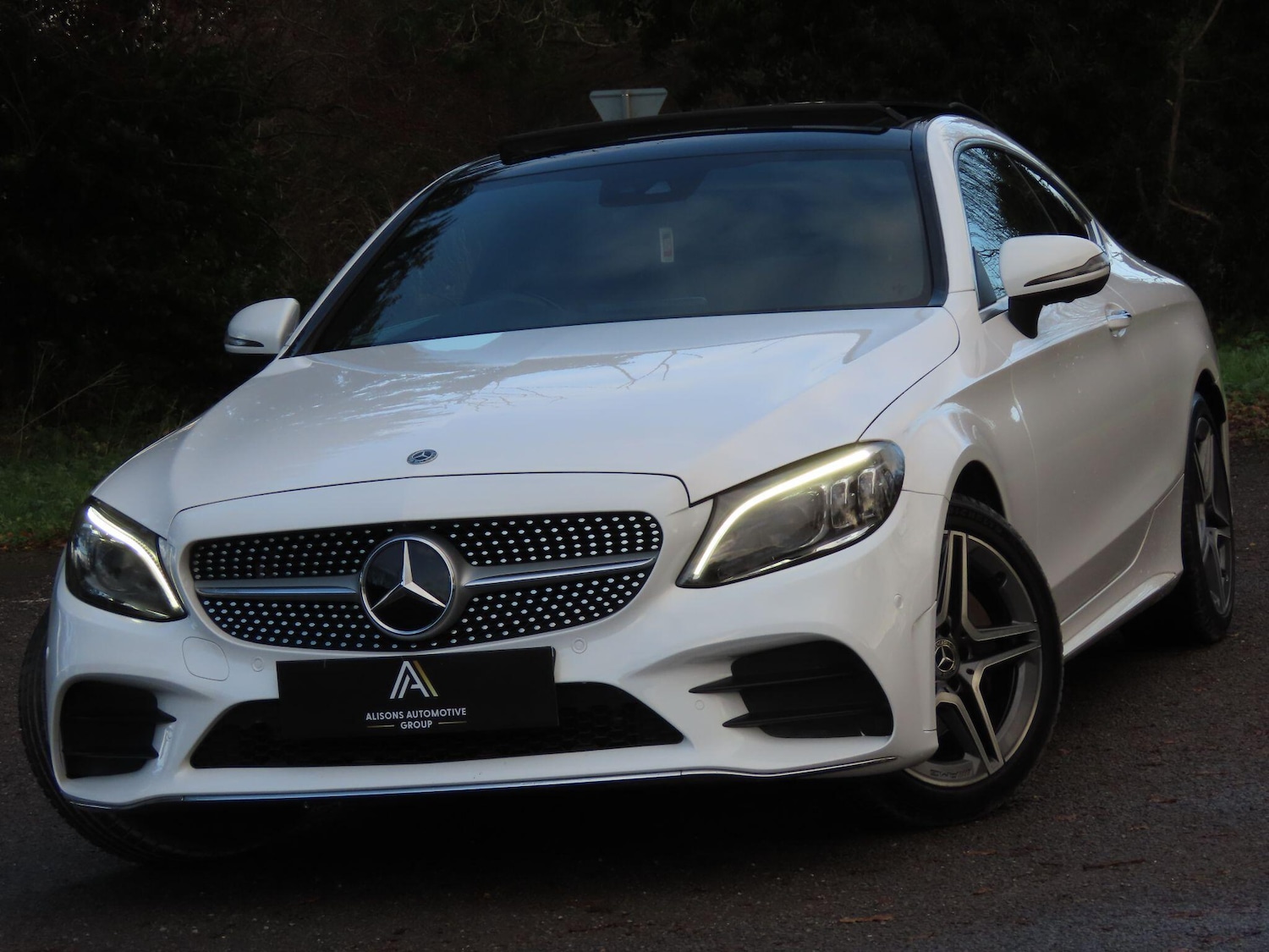 Used Mercedes-Benz C Class 2020 for sale - 76898554: Photo 2