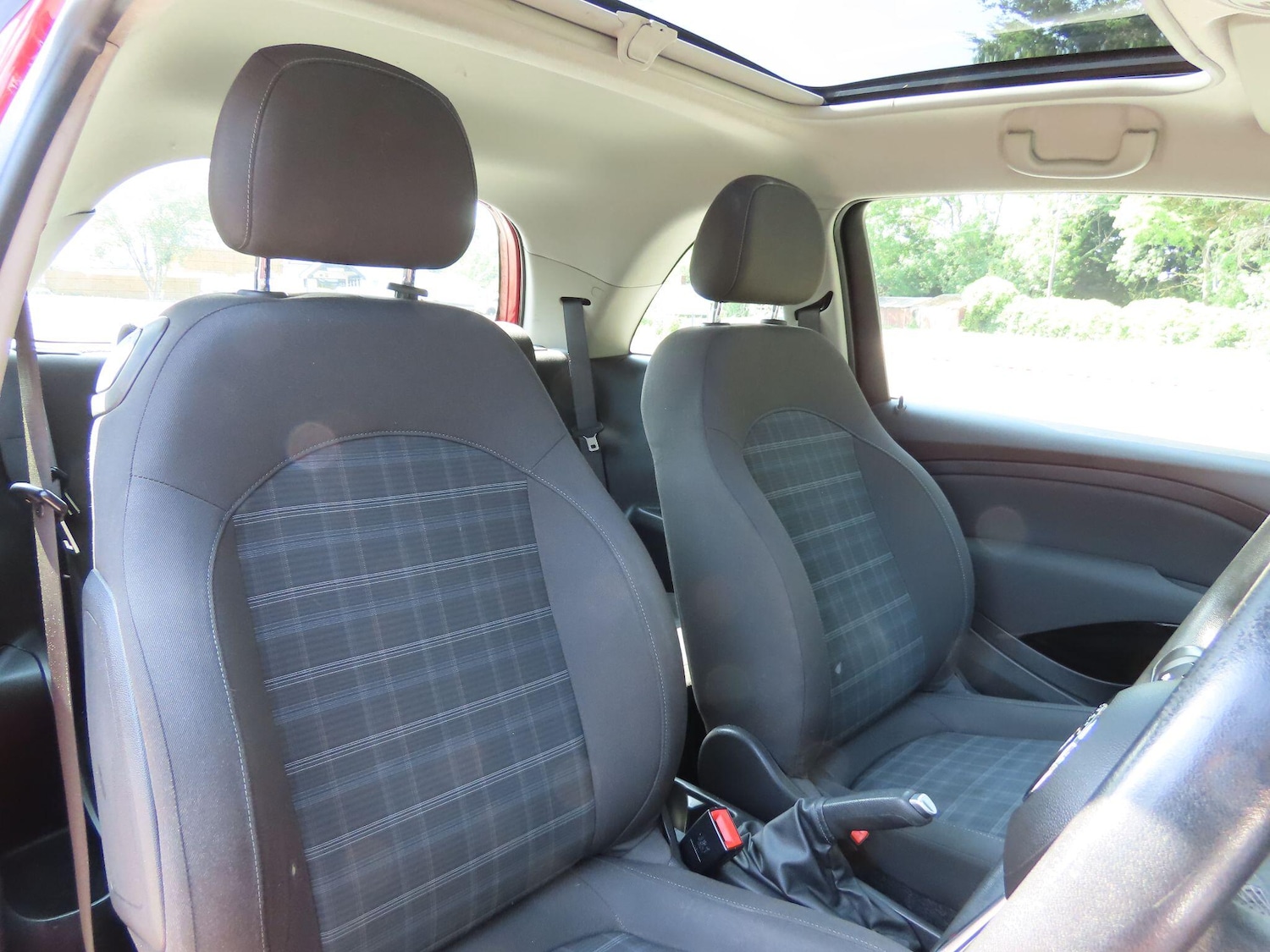 Used Vauxhall ADAM 2015 for sale - 76987716: Photo 8