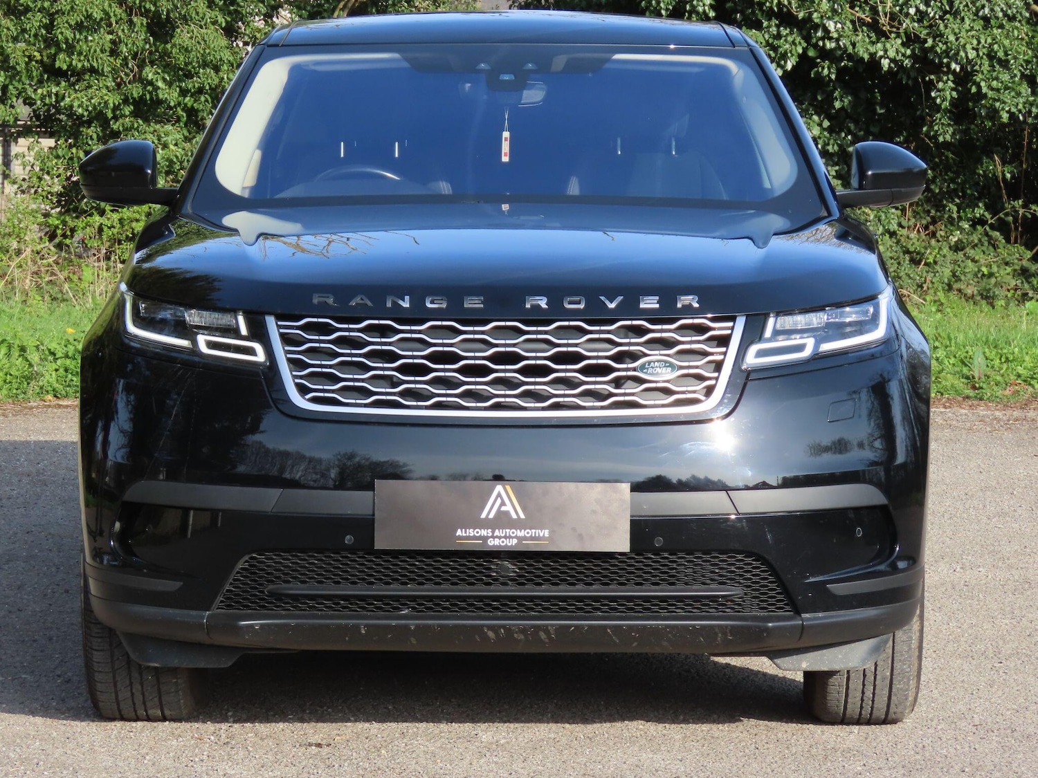 Used Land Rover Range Rover Velar 2017 for sale - 77994026: Photo 2