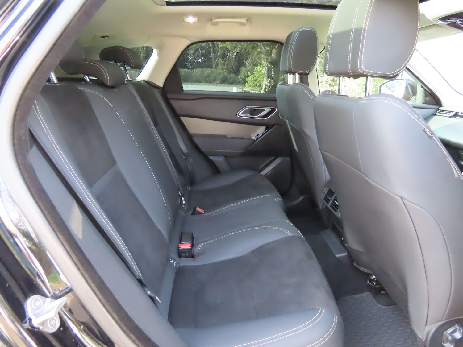 Used Land Rover Range Rover Velar 2017 for sale - 77994026: Photo 9