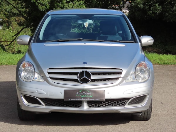 Used Mercedes-Benz R Class 2008 for sale - 72259731: Photo 2