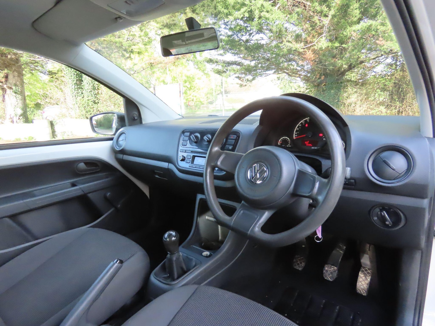 Used Volkswagen up! 2014 for sale - 76326815: Photo 7