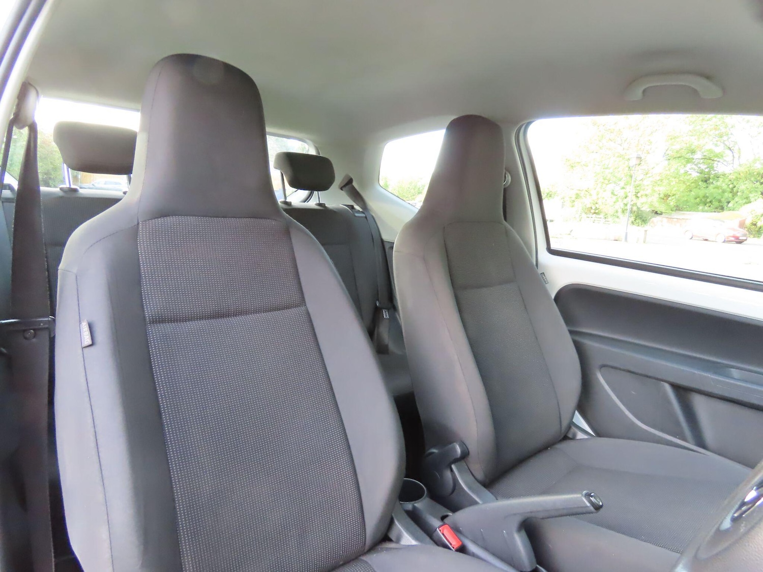 Used Volkswagen up! 2014 for sale - 76326815: Photo 8