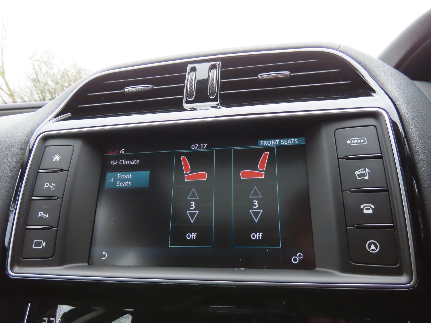 Used Jaguar XE 2017 for sale - 77909399: Photo 11