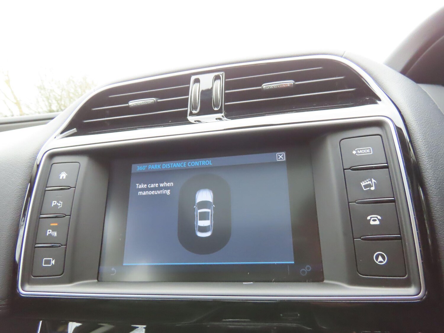 Used Jaguar XE 2017 for sale - 77909399: Photo 12