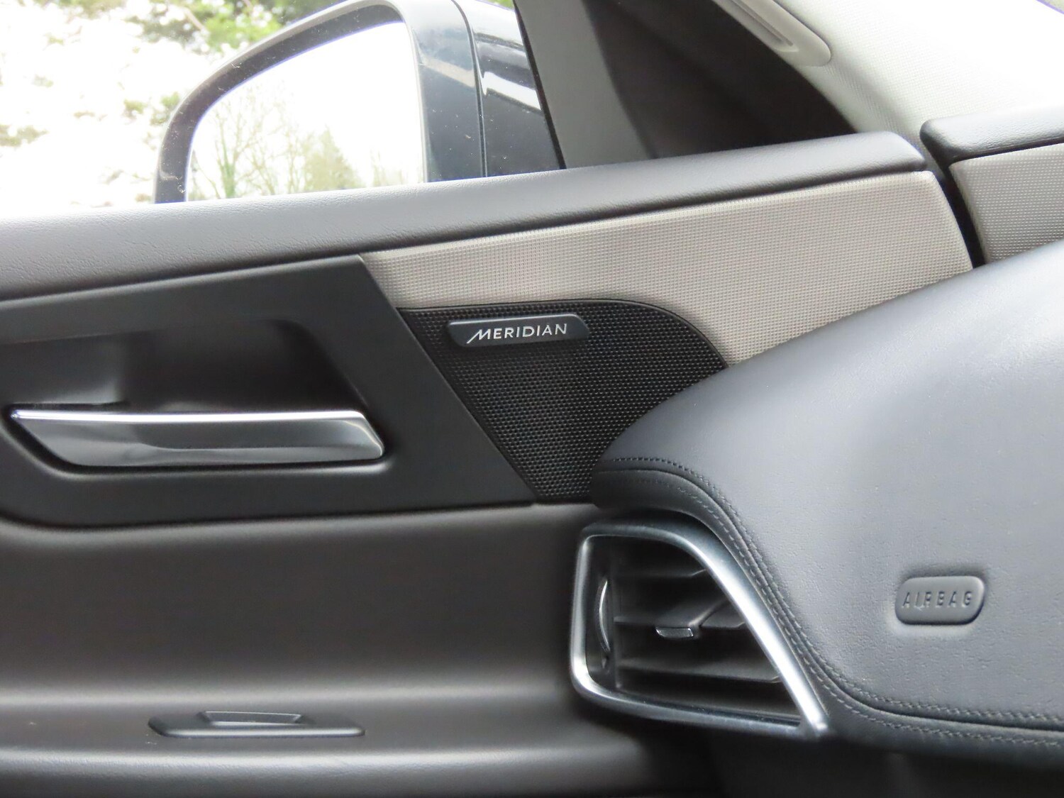 Used Jaguar XE 2017 for sale - 77909399: Photo 13