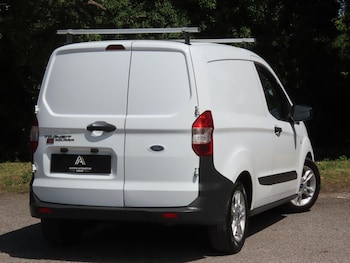 Used Ford Transit Courier 2015 for sale - 79132208: Photo