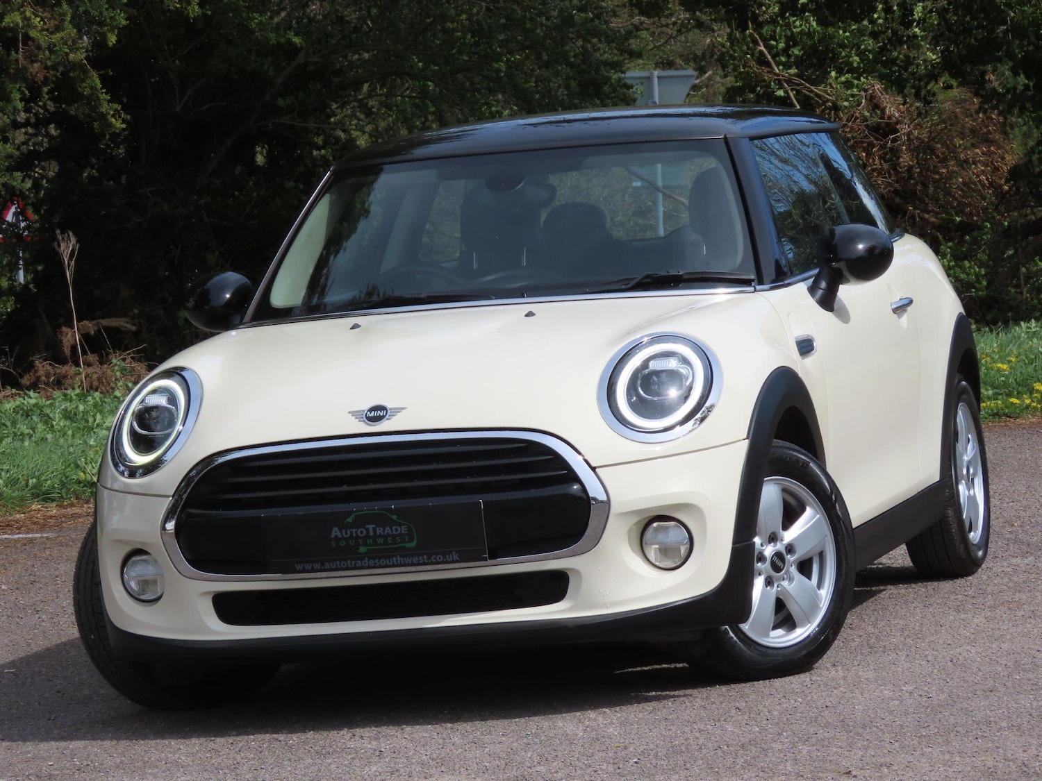 Used MINI Hatch 2019 for sale - 77497443: Photo 2