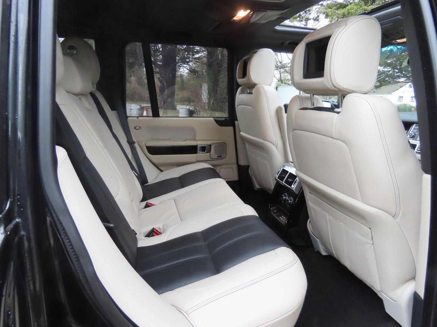 Used Land Rover Range Rover 2010 for sale - 77155543: Photo 10