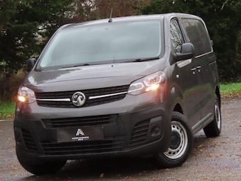 Vauxhall Vivaro feature image