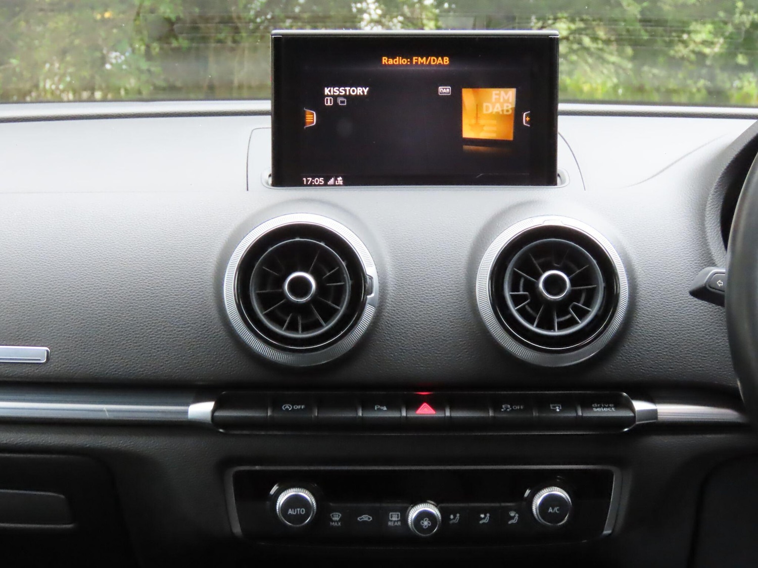 Used Audi A3 2017 for sale - 76326057: Photo 10