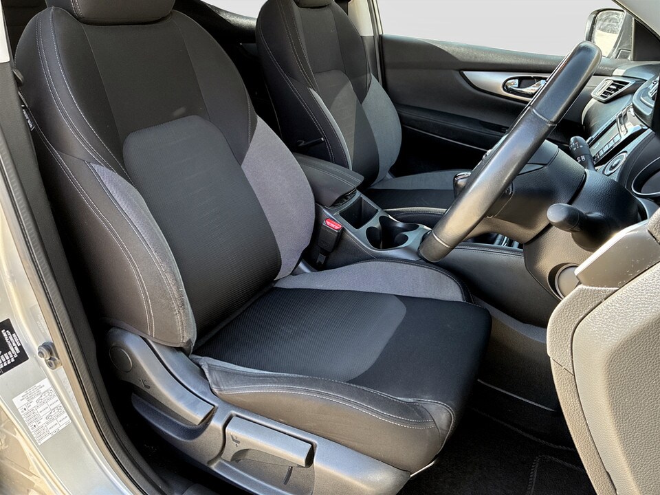 Used Nissan Qashqai 2017 for sale - 78105080: Photo 24