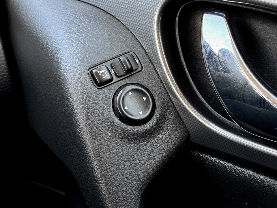 Used Nissan Qashqai 2017 for sale - 78105080: Photo 32