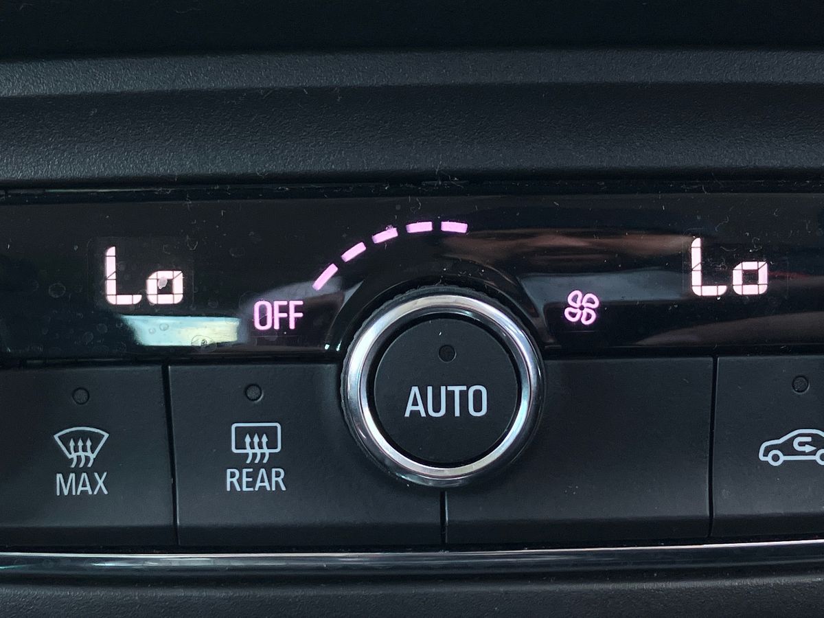 Used Vauxhall Crossland 2022 for sale - 76577579: Photo 22