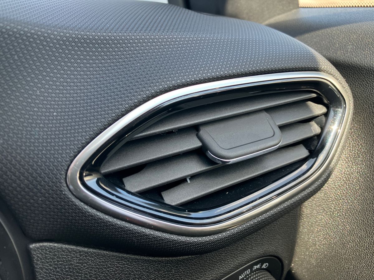 Used Vauxhall Crossland 2022 for sale - 76577579: Photo 32