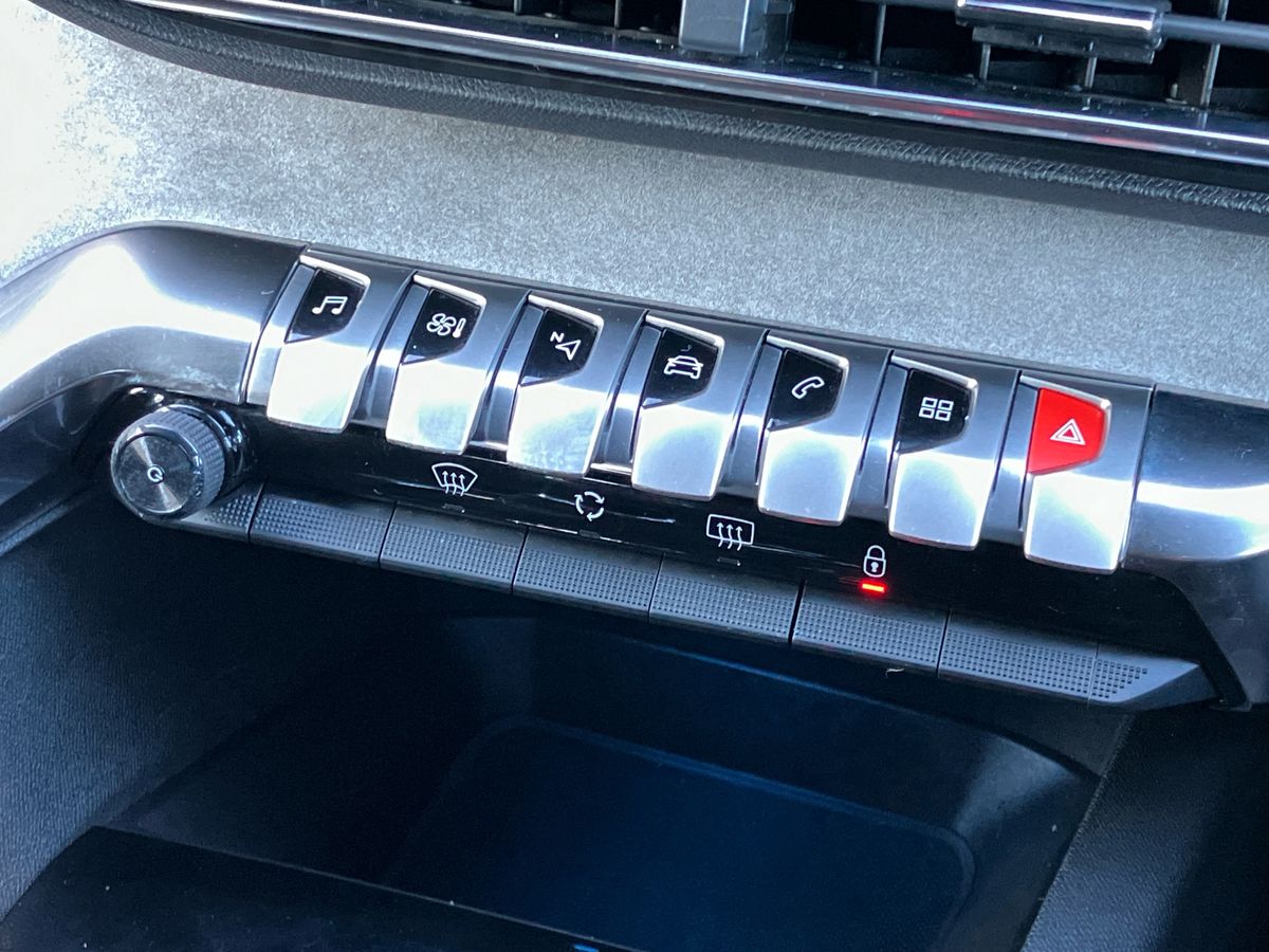 Used Peugeot 3008 2021 for sale - 77077475: Photo 39