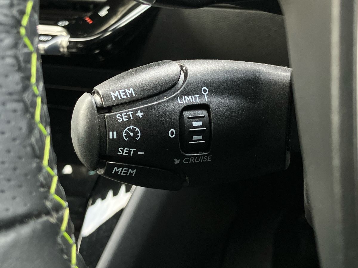 Used Peugeot 2008 2023 for sale - 77196006: Photo 32