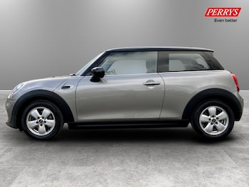 Used MINI Hatch 2019 for sale - 77555549: Photo