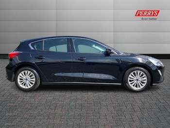 Used Ford Focus 2019 for sale - 75342372: Photo