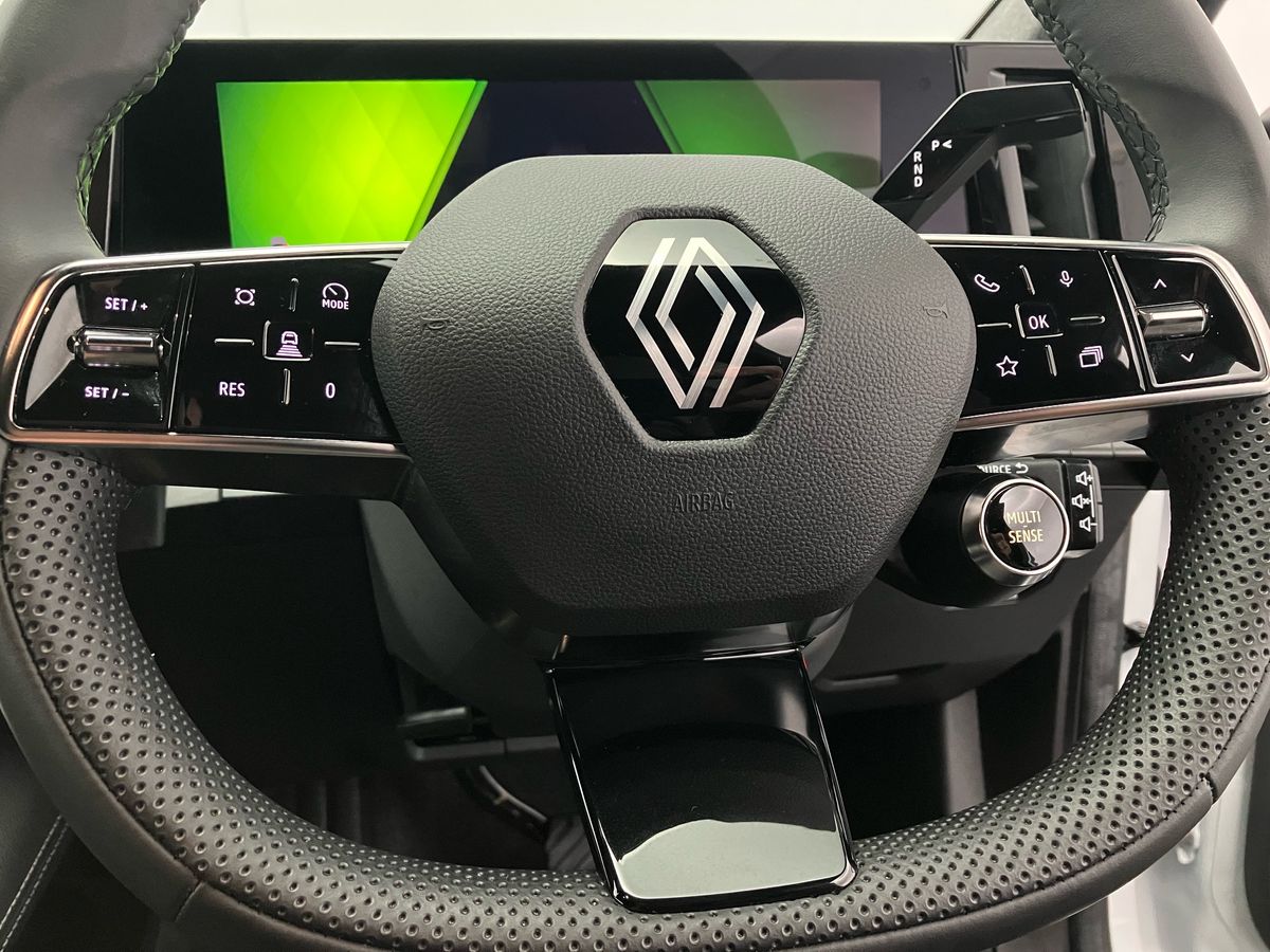 Used Renault Scenic E-Tech 2024 for sale - 76577578: Photo 16