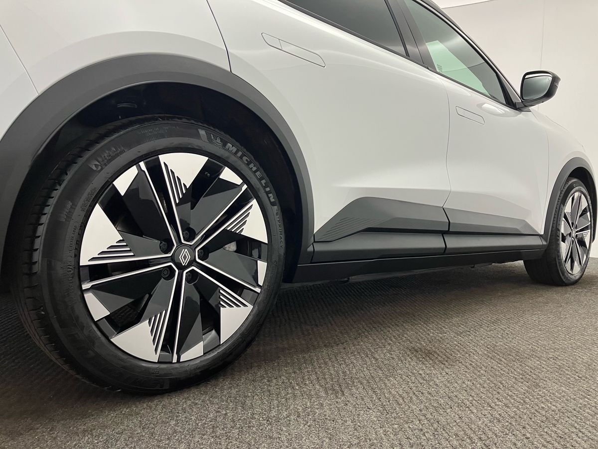 Used Renault Scenic E-Tech 2024 for sale - 76577578: Photo 24