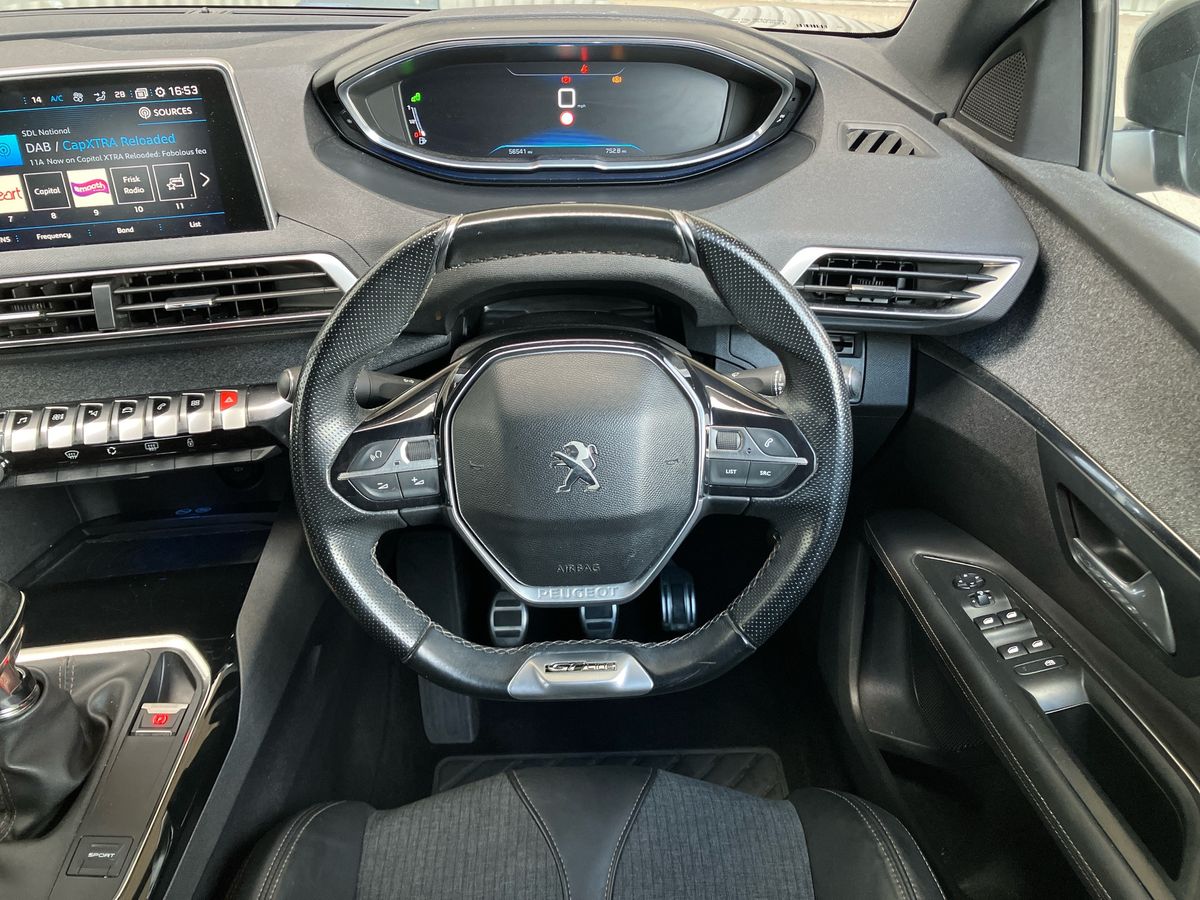 Used Peugeot 3008 2018 for sale - 77083435: Photo 16