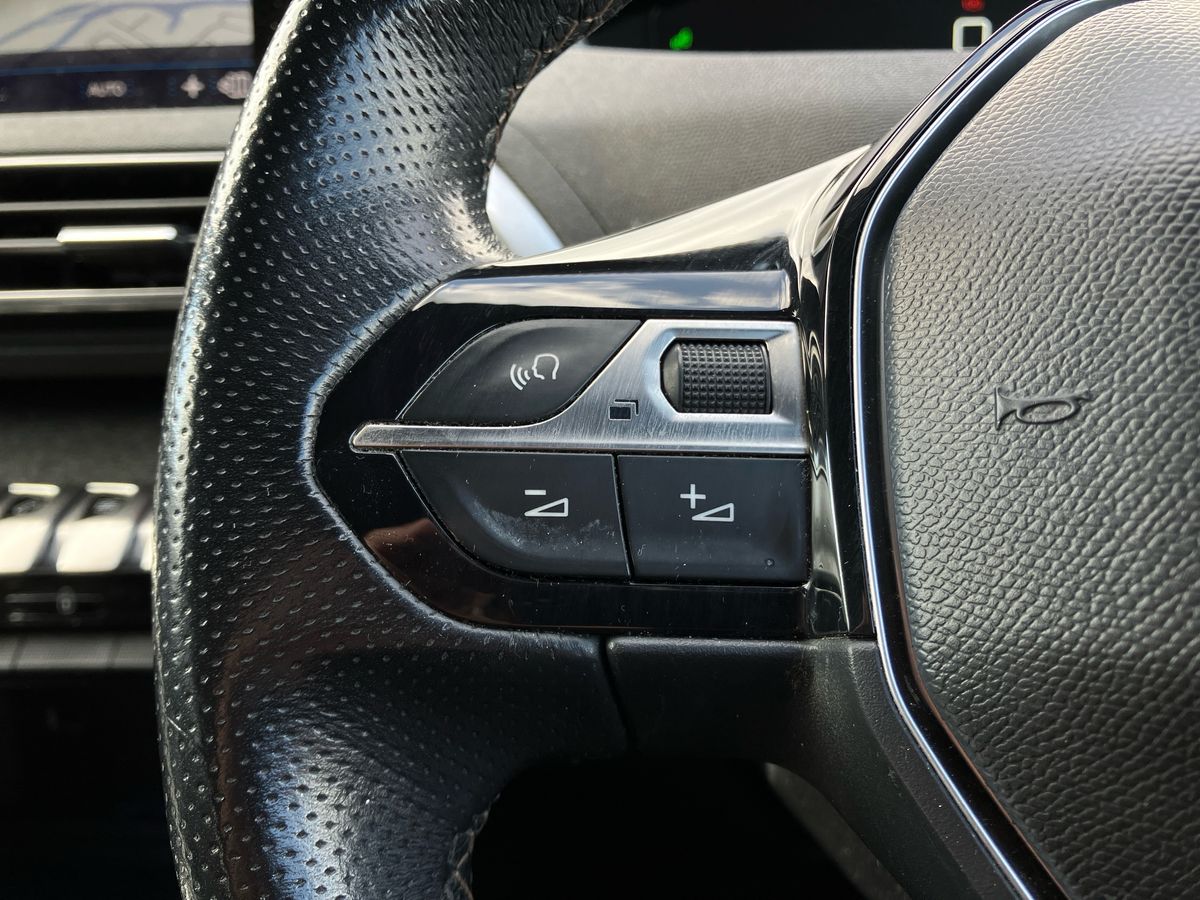 Used Peugeot 3008 2018 for sale - 77083435: Photo 17