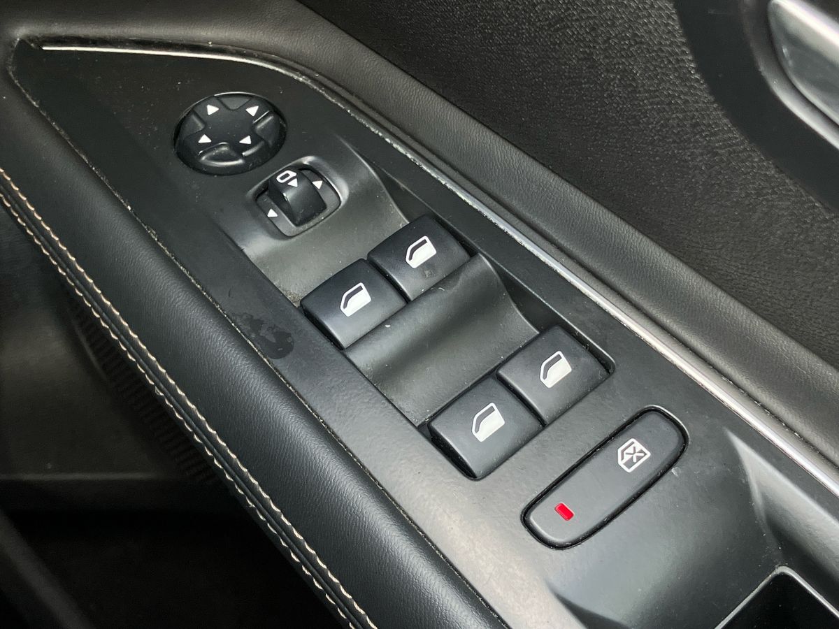 Used Peugeot 3008 2018 for sale - 77083435: Photo 19