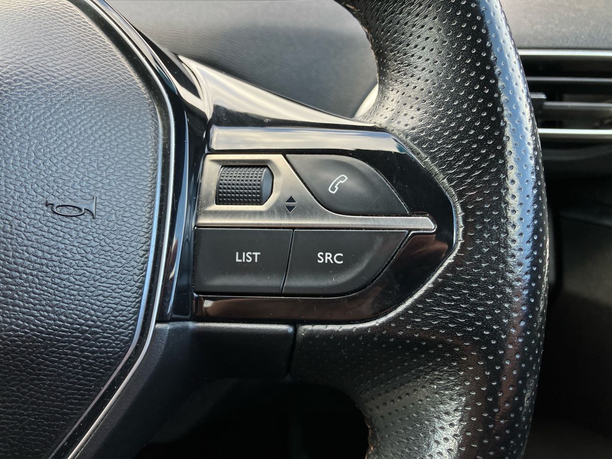 Used Peugeot 3008 2018 for sale - 77083435: Photo 30