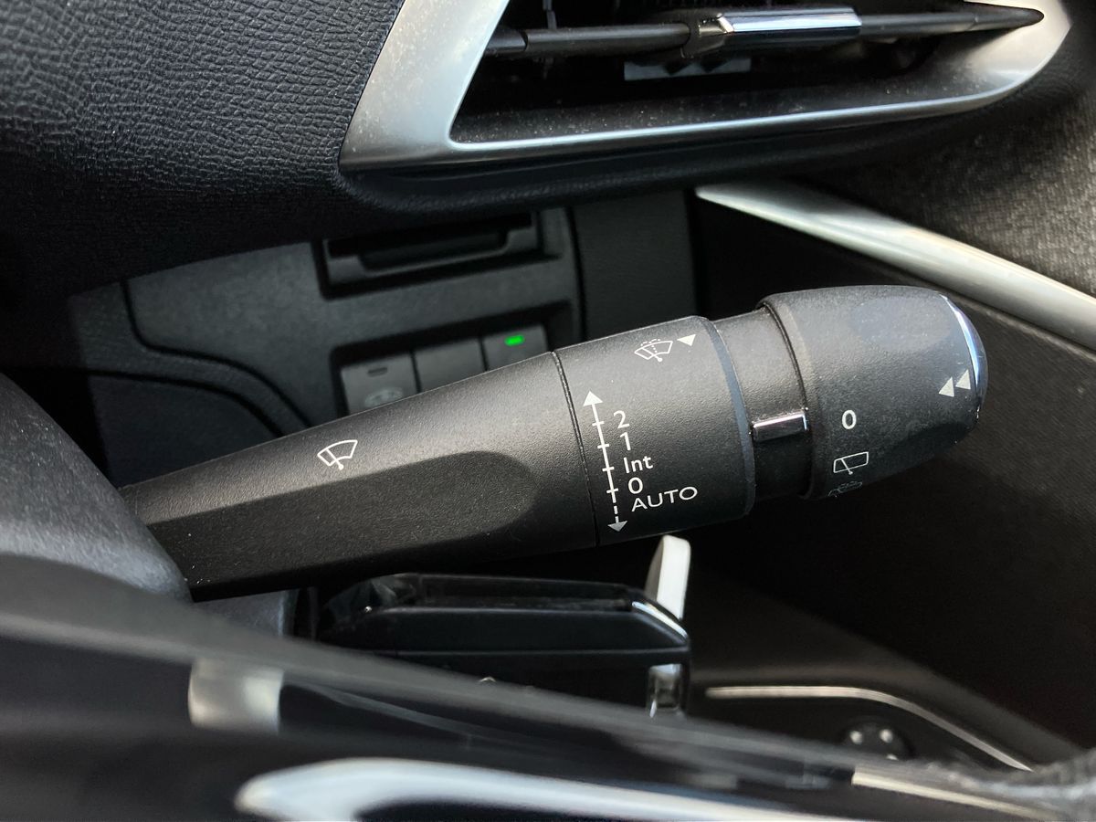 Used Peugeot 3008 2018 for sale - 77083435: Photo 32