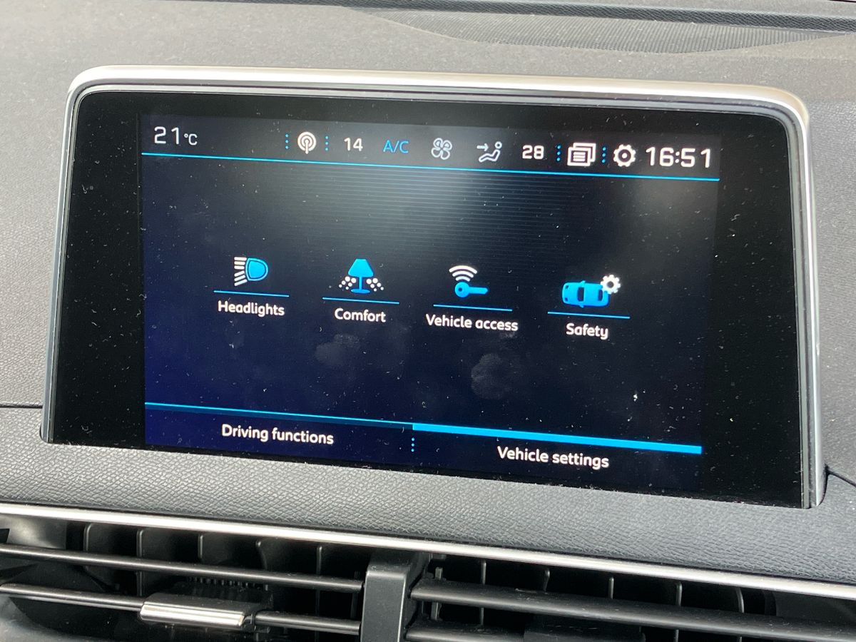 Used Peugeot 3008 2018 for sale - 77083435: Photo 35