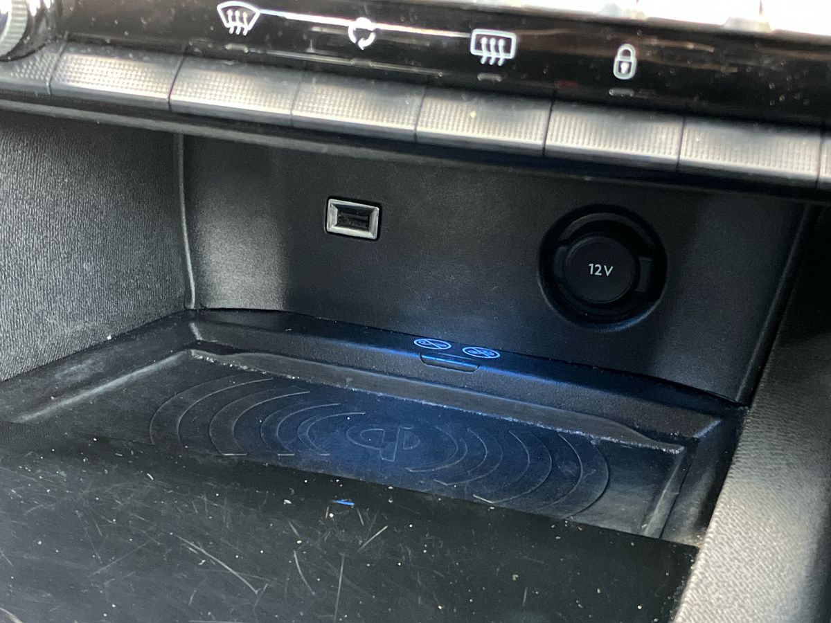 Used Peugeot 3008 2018 for sale - 77083435: Photo 40