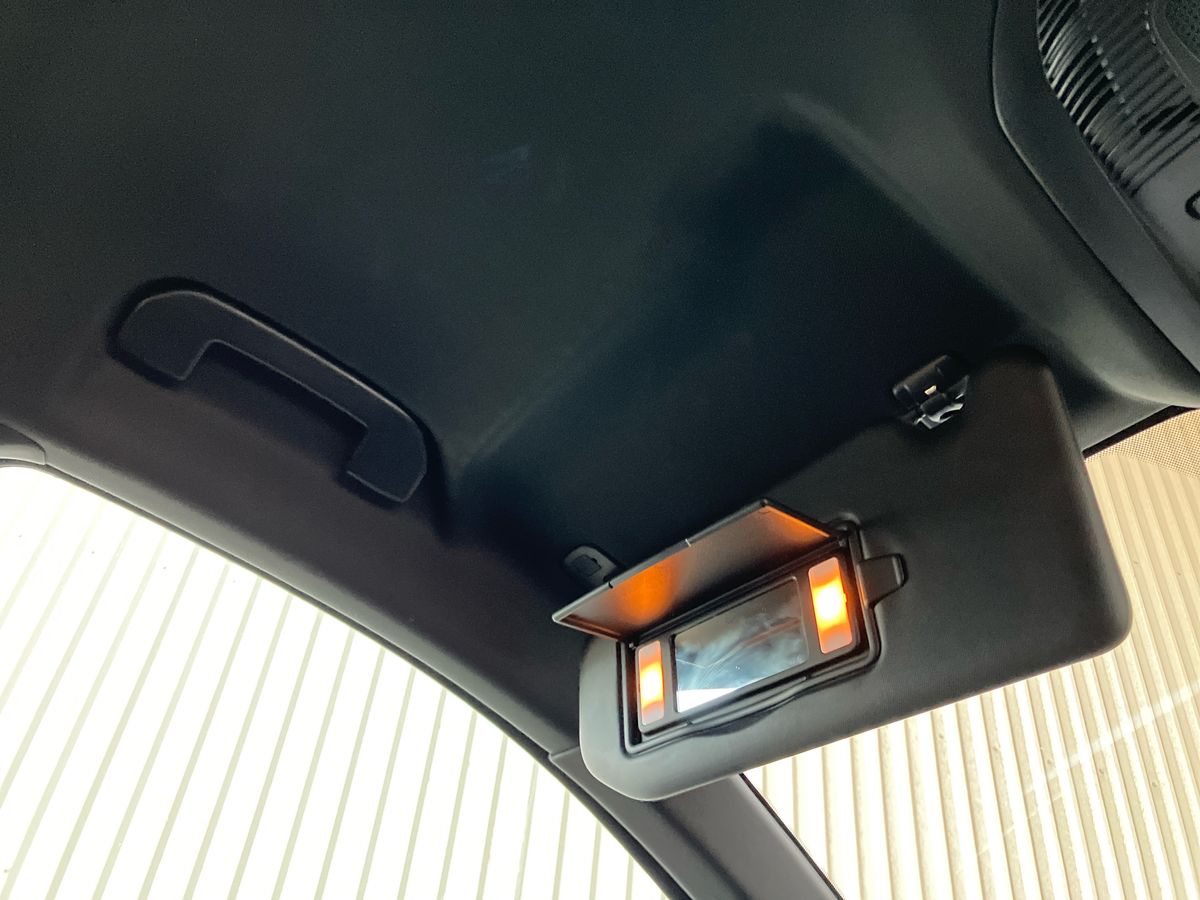 Used Peugeot 3008 2018 for sale - 77083435: Photo 45