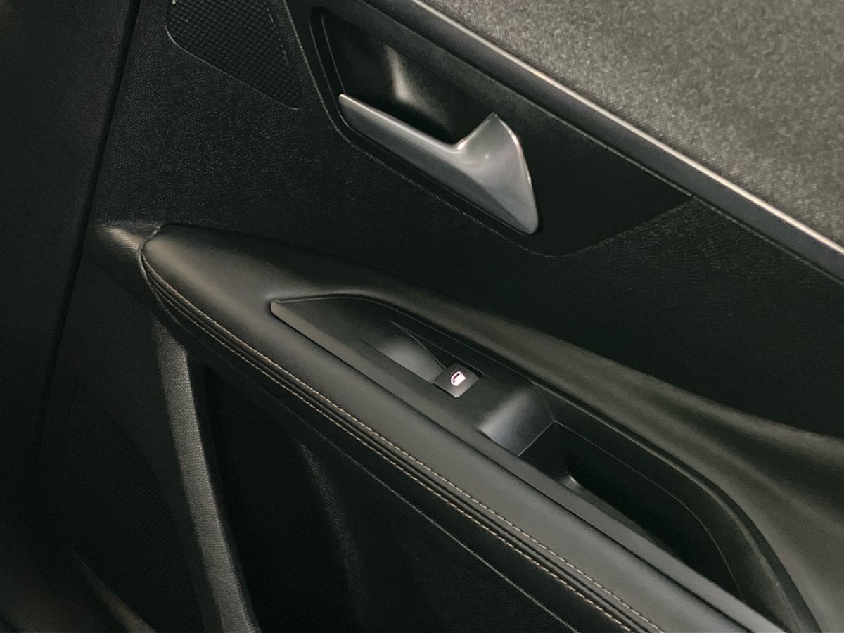 Used Peugeot 3008 2018 for sale - 77083435: Photo 48