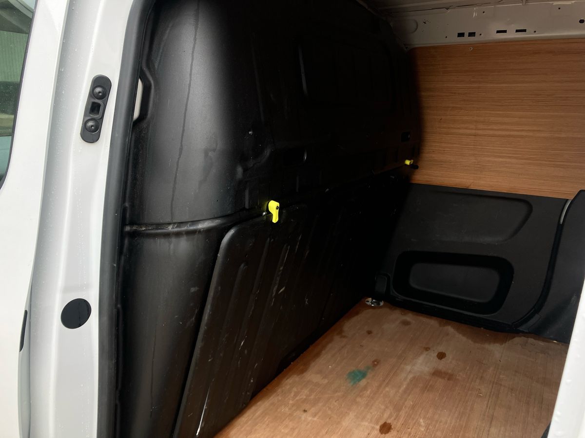 Used Peugeot Partner 2023 for sale - 76142199: Photo 42