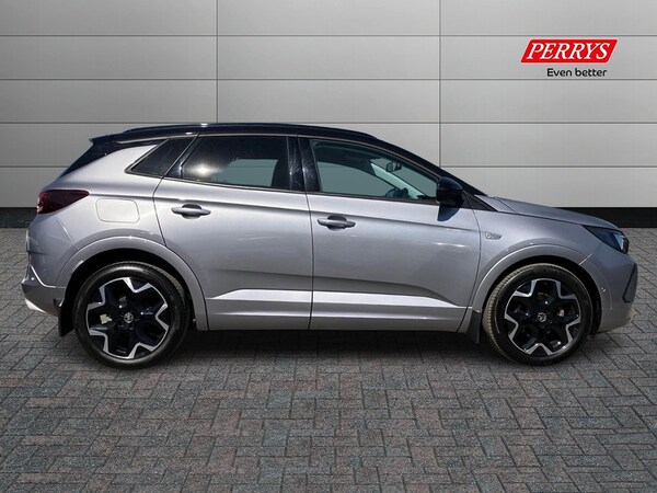 Used Vauxhall Grandland 2023 for sale - 75496826: Photo 3