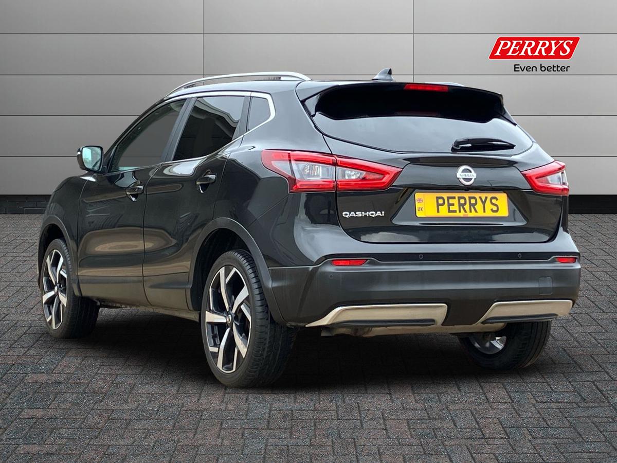 Used Nissan Qashqai 2017 for sale - 75919736: Photo 2