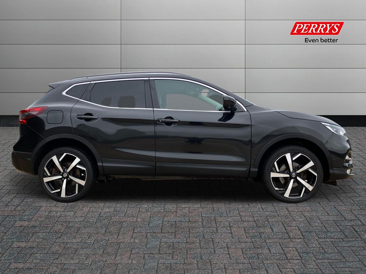 Used Nissan Qashqai 2017 for sale - 75919736: Photo 3