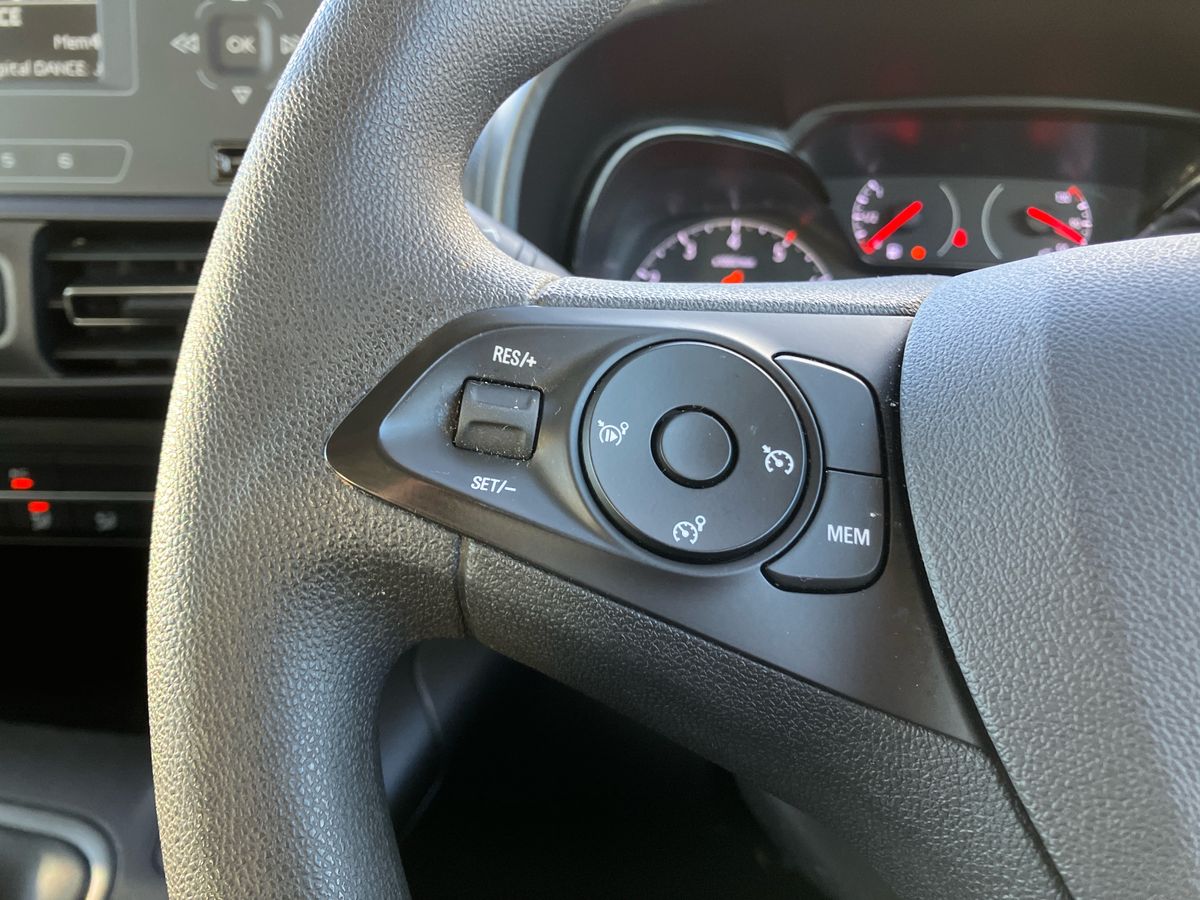 Used Vauxhall Combo Life 2022 for sale - 76300103: Photo 16