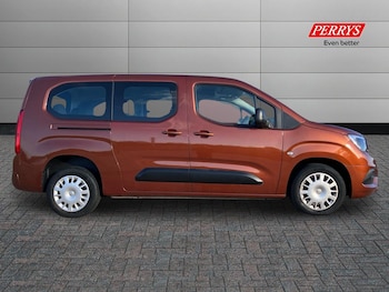 Used Vauxhall Combo Life 2022 for sale - 76300103: Photo