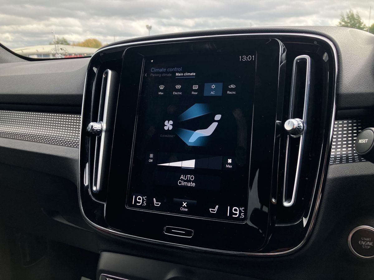 Used Volvo XC40 2021 for sale - 77666379: Photo 12