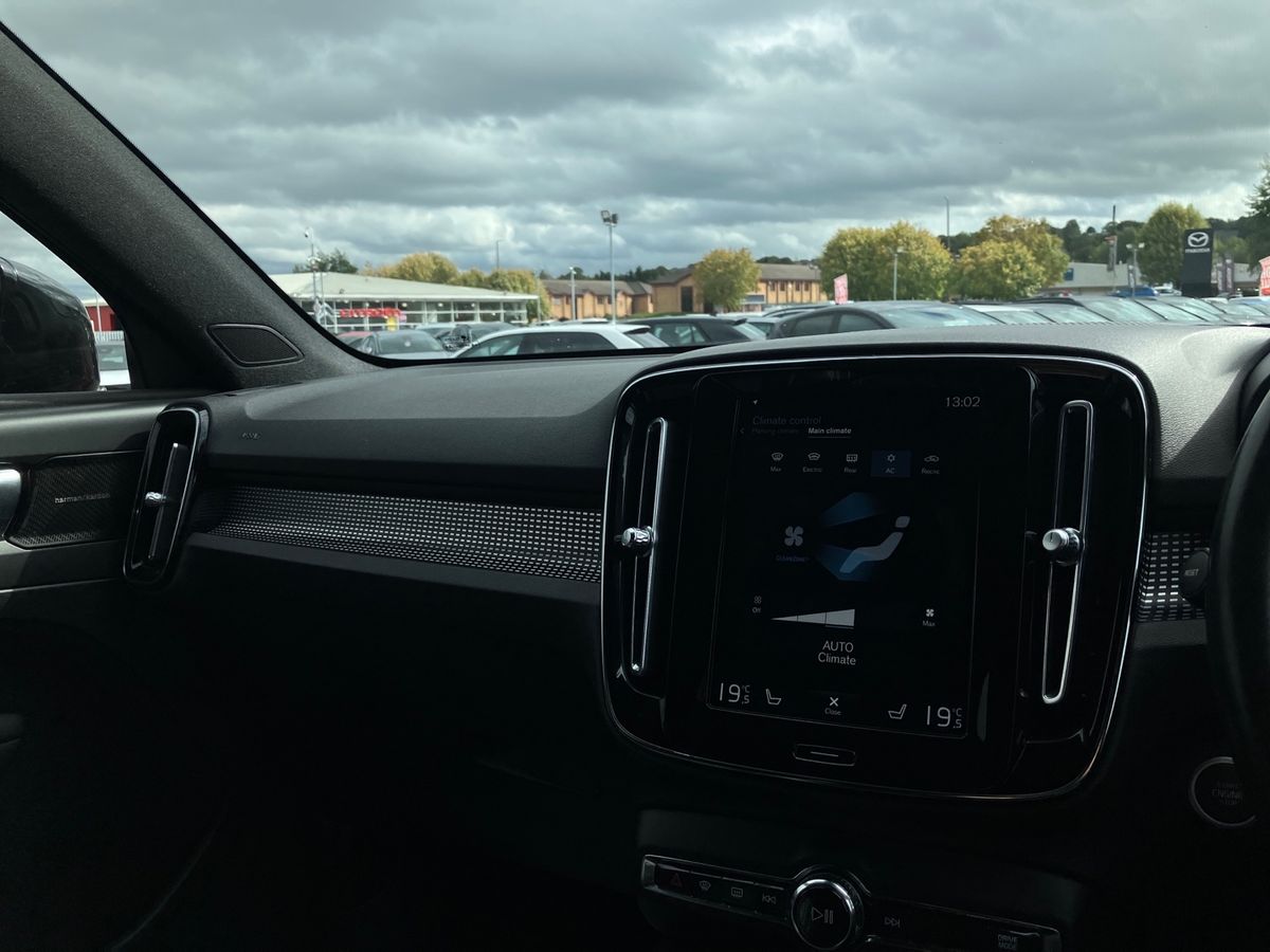 Used Volvo XC40 2021 for sale - 77666379: Photo 38