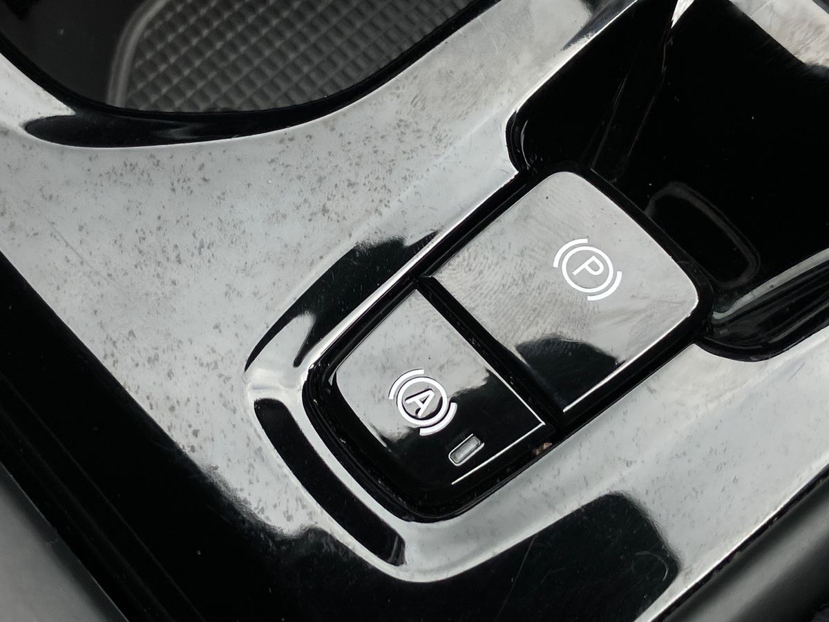 Used Volvo XC40 2021 for sale - 77666379: Photo 40